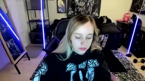 Luna online show from July 1, 1:34 pm