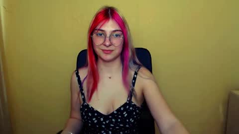 Snapshot of luna_lush_ chatting on February 26, 12:14 pm Luna online show from February 26, 12:14 pm