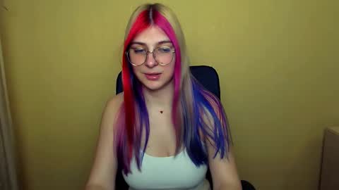 Snapshot of luna_lush_ chatting on March 1, 7:19 am Luna online show from March 1, 7:19 am