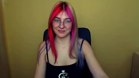 Snapshot of luna_lush_ chatting on March 5, 11:28 am Luna online show from March 5, 11:28 am