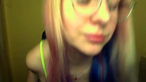 Snapshot of luna_lush_ chatting on March 11, 8:20 am Luna online show from March 11, 8:20 am