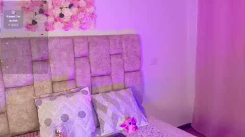   online show from September 12, 6:41 pm