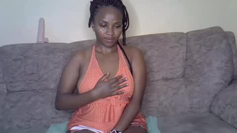 Snapshot of luna_peachy chatting on July 16, 12:27 am luna_peachy online show from July 16, 12:27 am