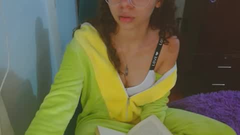 luna_rios69 online show from October 11, 7:23 pm