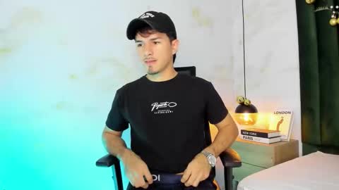 Luna Stanford online show from December 16, 7:52 pm