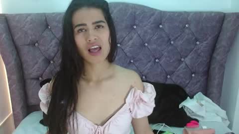 luna_starr69 online show from September 14, 1:54 pm