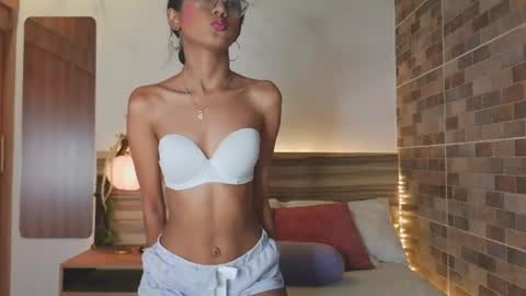luna_valen online show from June 14, 7:27 pm