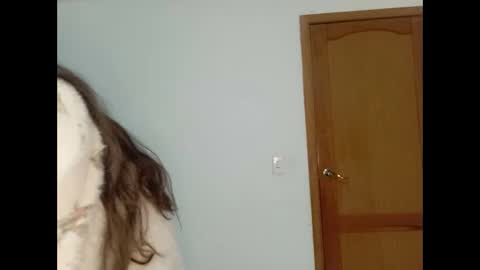 Snapshot of luna_velvet1 chatting on October 14, 12:00 am Luna Velvet online show from October 14, 12:00 am