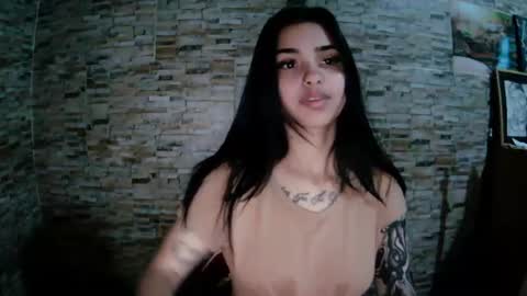 Snapshot of luna_velvet7 chatting on August 2, 6:06 pm luna_velvet7 online show from August 2, 6:06 pm