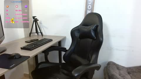 Snapshot of luna_velvett1 chatting on June 8, 9:59 pm Luna online show from June 8, 9:59 pm