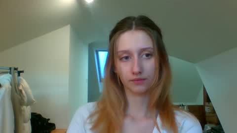 L U N A  online show from January 3, 7:38 am