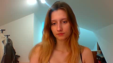 L U N A  online show from January 17, 5:51 pm