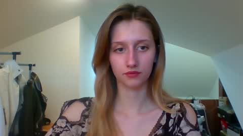 L U N A  online show from January 24, 2:51 pm