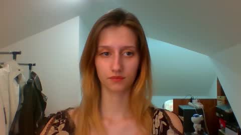 L U N A  online show from January 24, 6:25 pm
