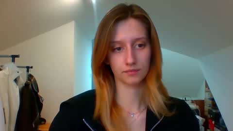 L U N A  online show from February 5, 2:48 pm