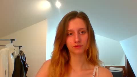 L U N A  online show from February 25, 7:52 am