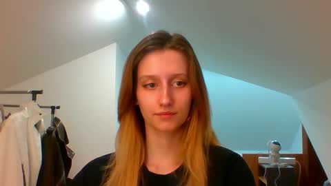 L U N A  online show from March 5, 6:34 pm