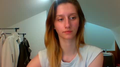 L U N A  online show from March 10, 6:01 pm