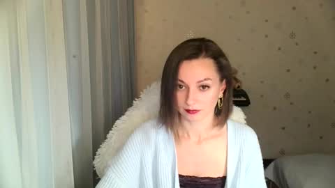 Snapshot of lunaa_bluee chatting on November 20, 7:57 pm lunaa_bluee online show from November 20, 7:57 pm