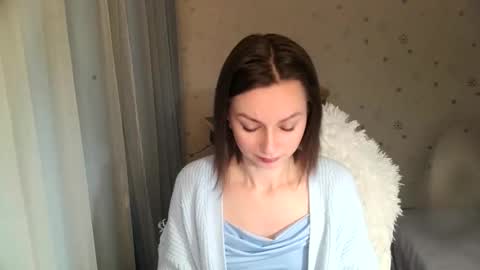 Snapshot of lunaa_bluee chatting on December 3, 12:07 am lunaa_bluee online show from December 3, 12:07 am