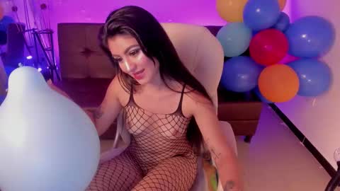 Luna  online show from November 14, 9:13 pm