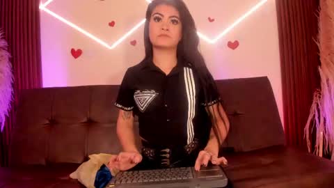 Luna  online show from April 29, 9:43 pm