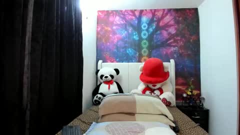 lunaa mayer online show from November 8, 1:06 am