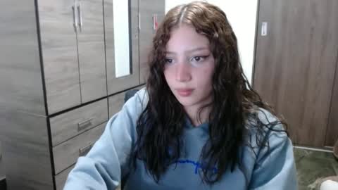 lunaa_sub online show from September 12, 6:30 pm