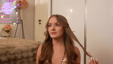 Sophia online show from June 14, 3:03 pm