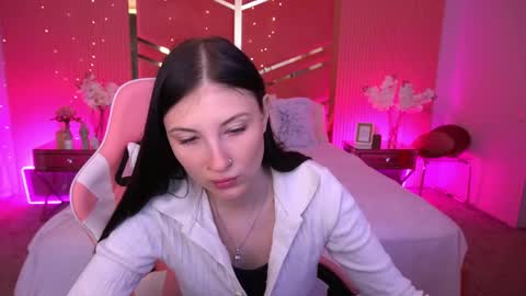 Snapshot of lunaamay chatting on April 27, 6:33 am lunaamay online show from April 27, 6:33 am