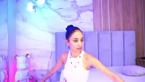 Snapshot of lunablis chatting on July 28, 6:53 am LunaBlis online show from July 28, 6:53 am