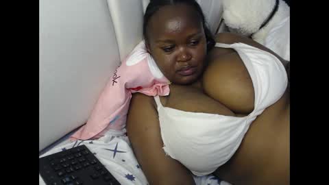 lunabloom01 online show from September 24, 1:31 am