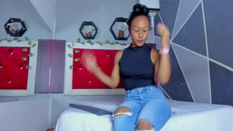 Luna online show from February 4, 8:25 pm