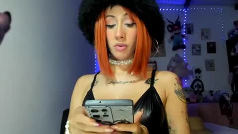 Snapshot of lunacristal_moon chatting on July 5, 1:18 pm lunacristal_moon online show from July 5, 1:18 pm