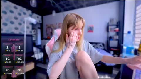 Britney online show from June 21, 1:03 pm