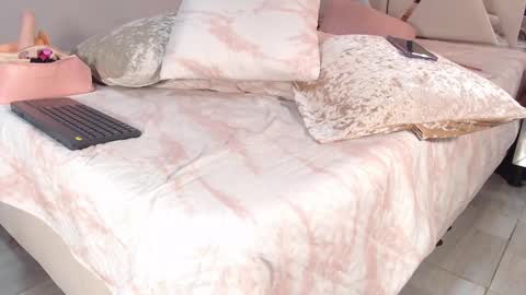 LUNA online show from December 22, 7:31 pm