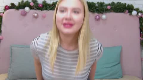 LunaHouston online show from December 13, 7:32 pm