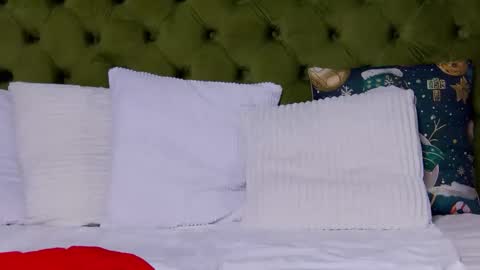 Snapshot of lunajenner chatting on January 14, 4:56 pm LunaJenner online show from January 14, 4:56 pm