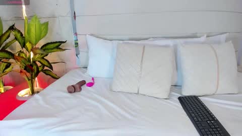 Luna  online show from March 4, 12:11 pm