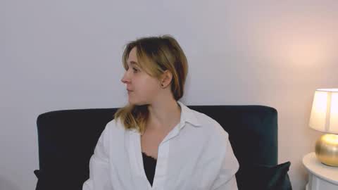 Snapshot of lunakissable chatting on December 17, 4:24 pm lunakissable online show from December 17, 4:24 pm