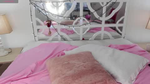 Luna Lasman  online show from January 2, 3:29 pm