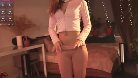 Snapshot of lunalike chatting on March 23, 9:30 pm lunalike online show from March 23, 9:30 pm