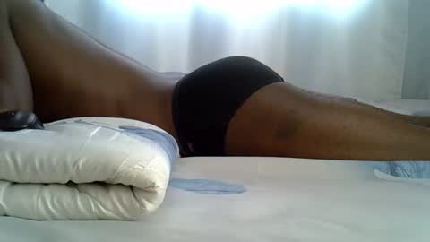 Snapshot of lunalove22_ chatting on October 16, 7:09 am lunalove22_ online show from October 16, 7:09 am