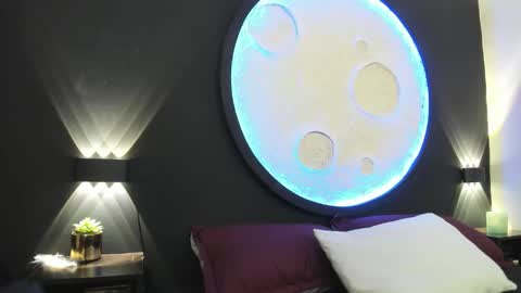 Snapshot of lunamisteriosa_ chatting on November 4, 11:31 am lunamisteriosa_ online show from November 4, 11:31 am