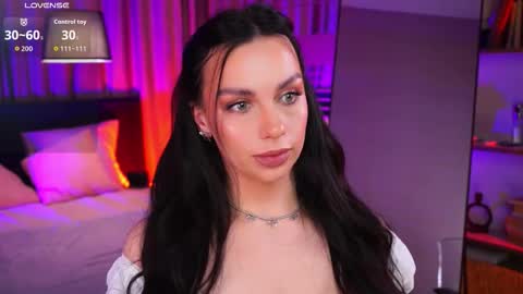 Snapshot of lunanight_ chatting on March 7, 8:50 pm Luna next streams Mon Fri Sat Sun 8pm-5am gmt0 online show from March 7, 8:50 pm