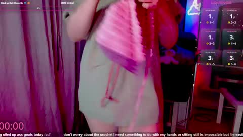 Snapshot of lunaoddity chatting on March 21, 9:18 pm Luna online show from March 21, 9:18 pm