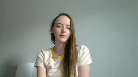 lunapixie2020 online show from April 29, 9:32 pm