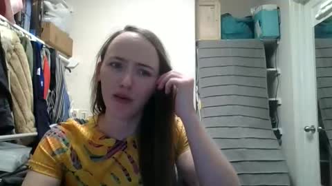 lunapixie2020 online show from May 3, 10:38 pm