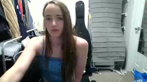 lunapixie2020 online show from May 5, 2:30 am