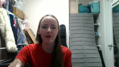 lunapixie2020 online show from May 18, 4:07 am